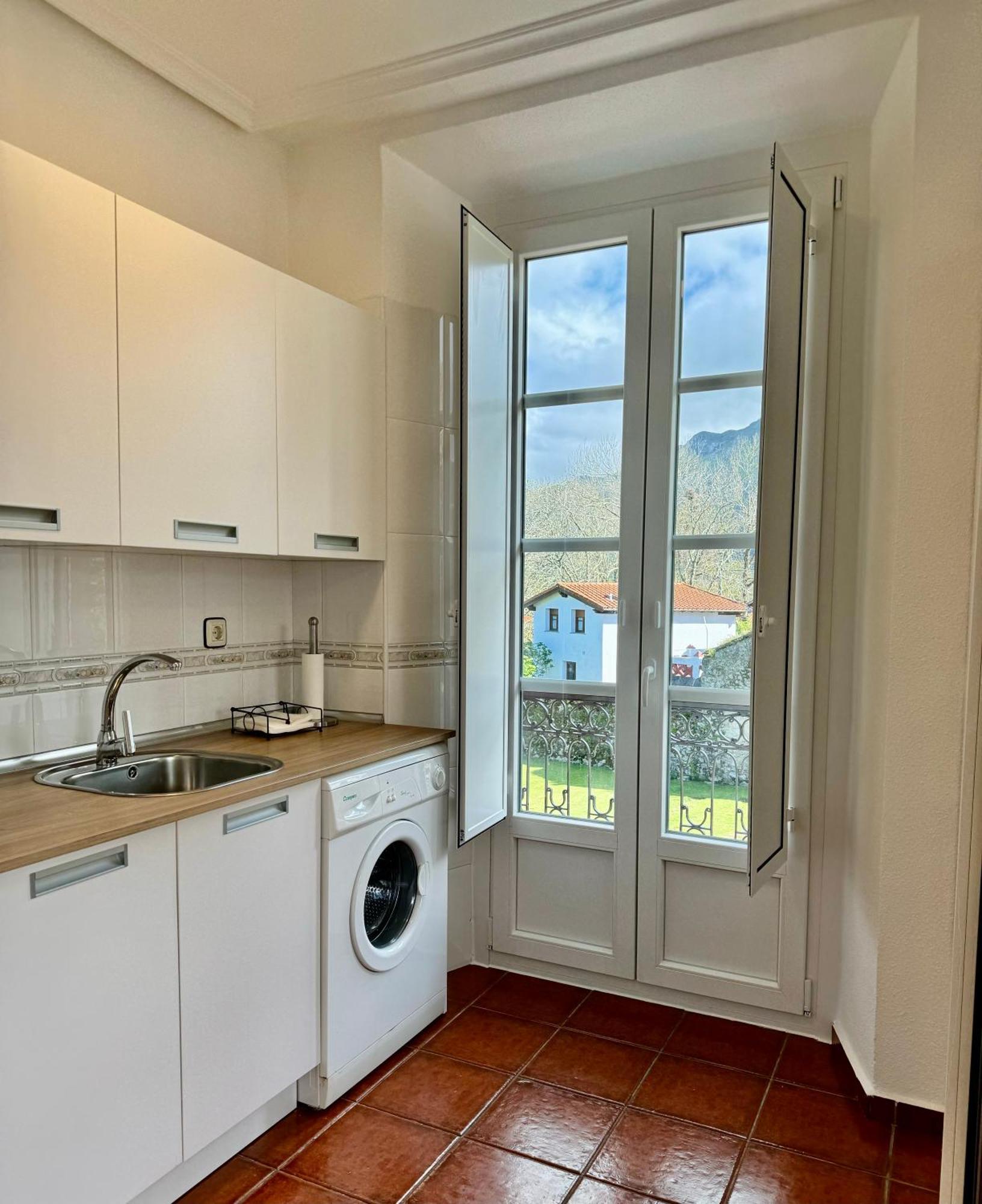 Apartamentos Santa Marina Llanes Exteriör bild