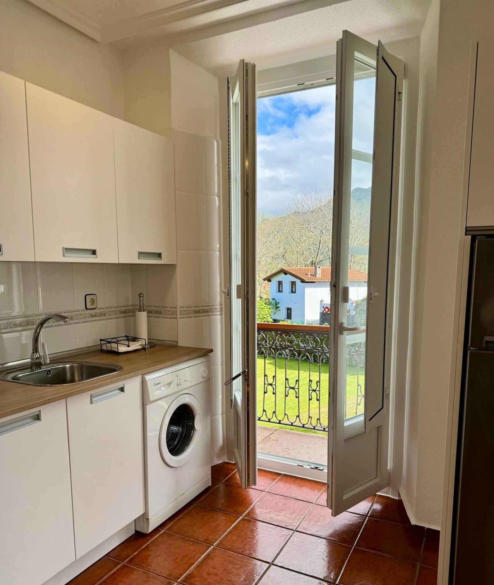 Apartamentos Santa Marina Llanes Exteriör bild
